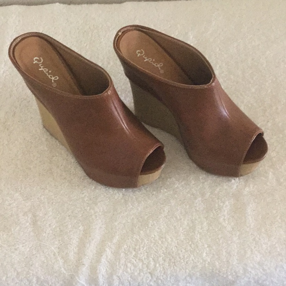 Peep Toe Qupid Platform Wedges